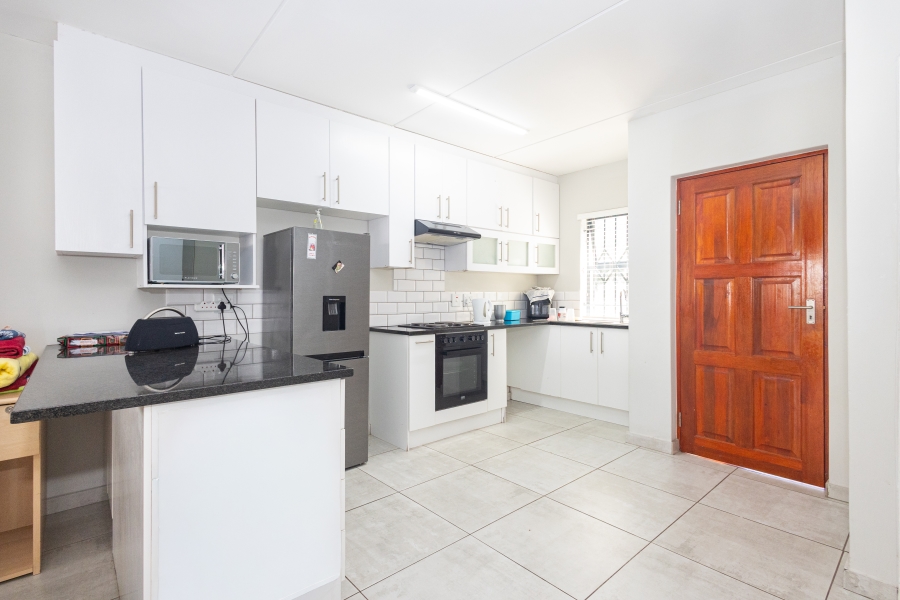 To Let 2 Bedroom Property for Rent in Stonewood Security Estate Western Cape